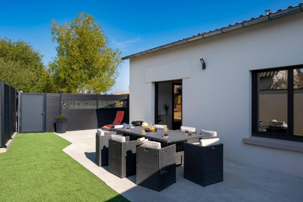 Ferienhaus Avec Jacuzzi A 30min Du Puy Du Fou *